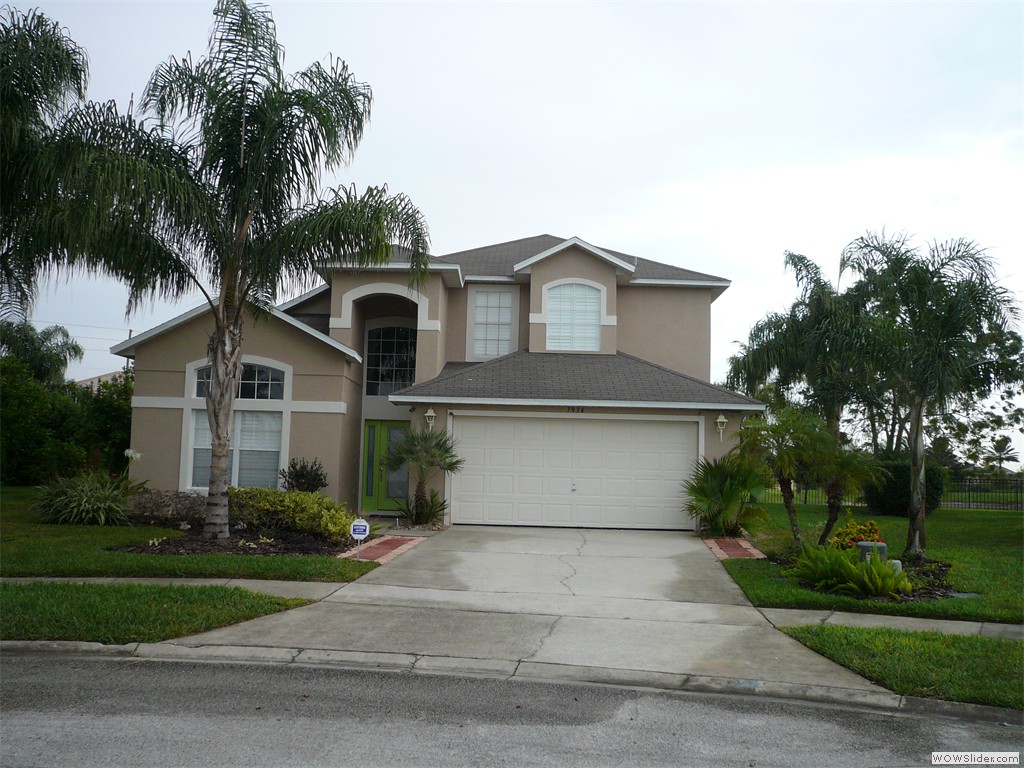 Front of Big Pool Villa at Golden Pond